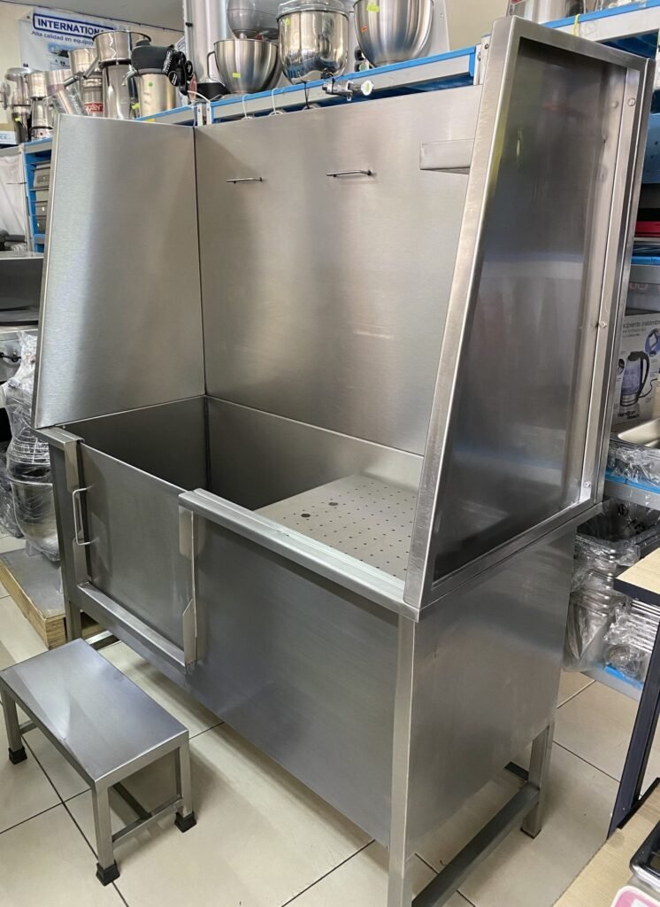 Bañera para mascotas en acero inoxidable fabricada en Bogotá