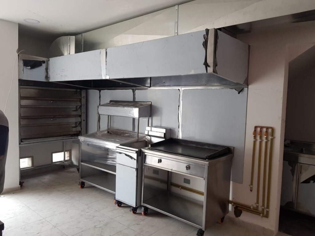 Ducterías metálicas instaladas en proyecto industrial en Bogotá